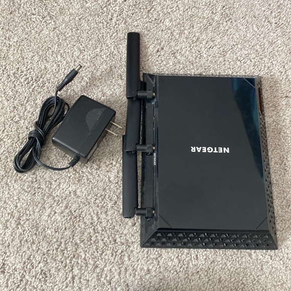 Netgear Wi-Fi Extender - Picture 7 of 8